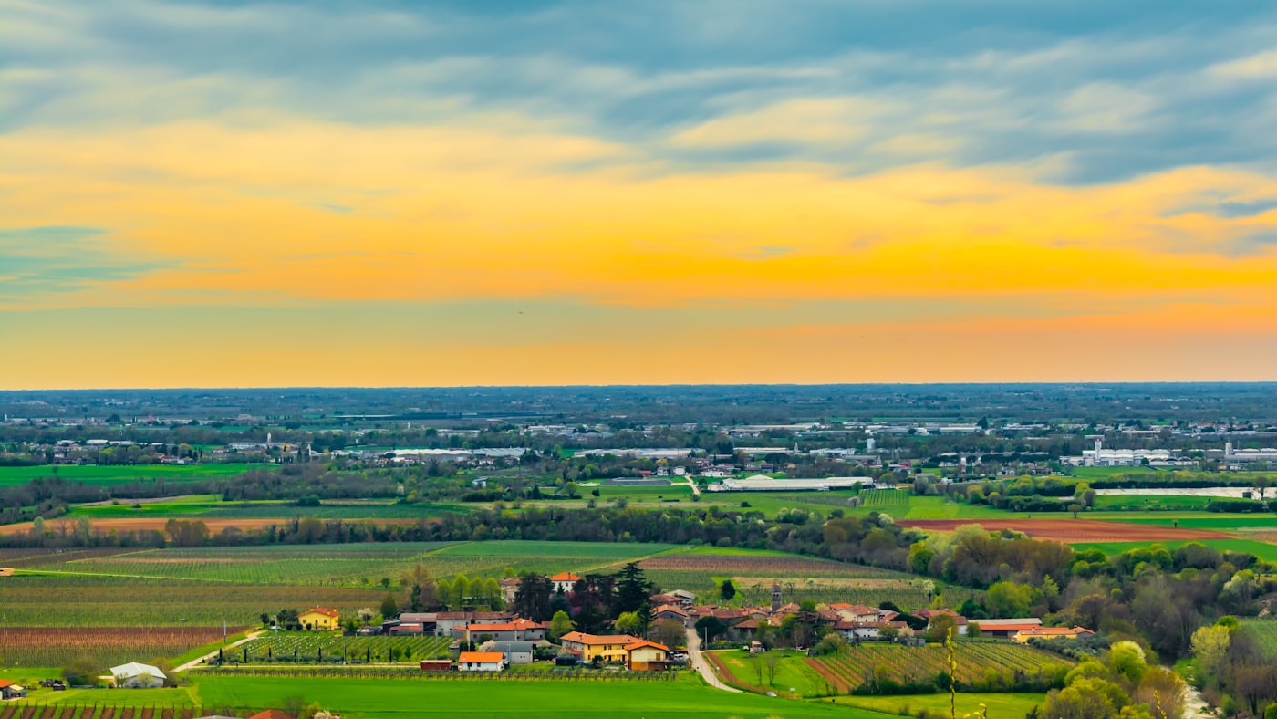 Stavební pozemek v Hradčanech
